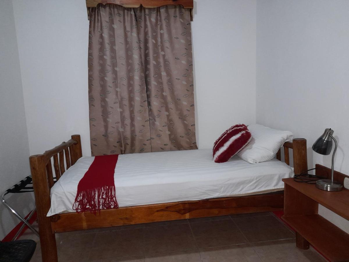 Hostal Blood Moon Rio Dulce Ngoại thất bức ảnh